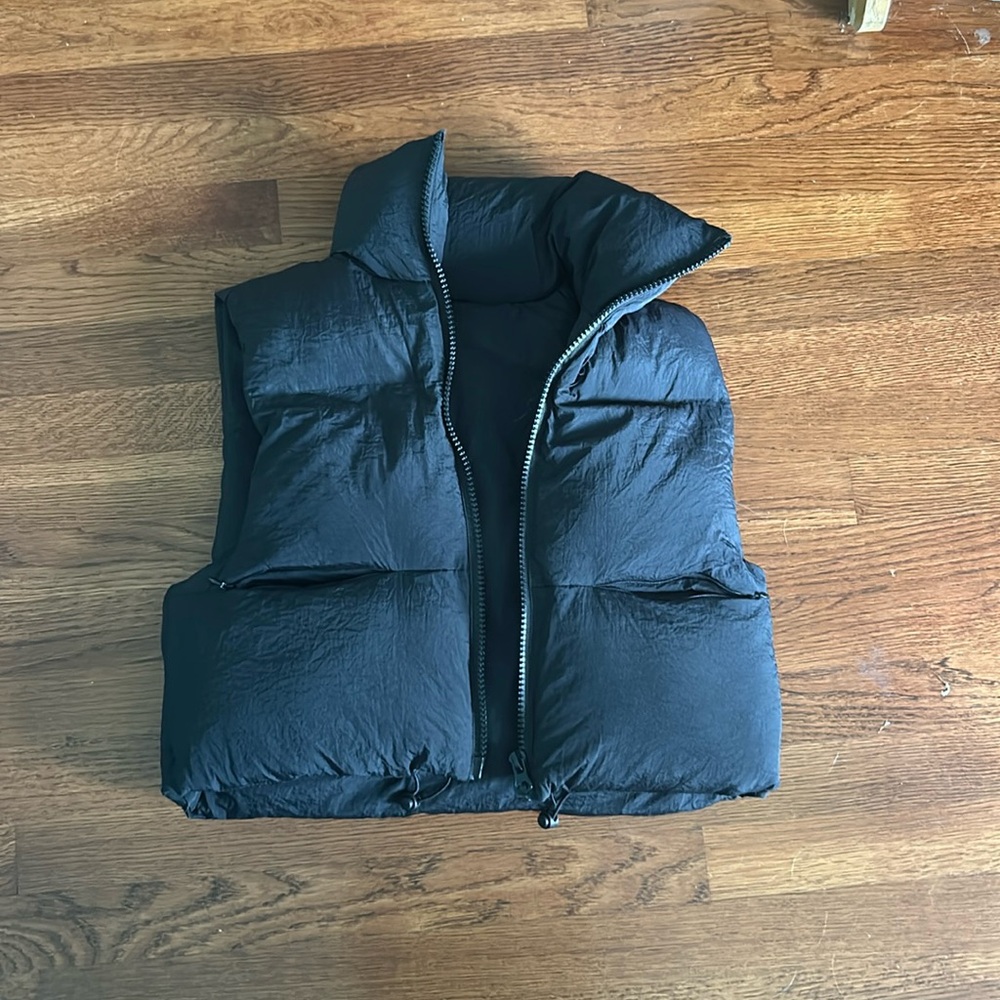 Black Mini Puffer Vest